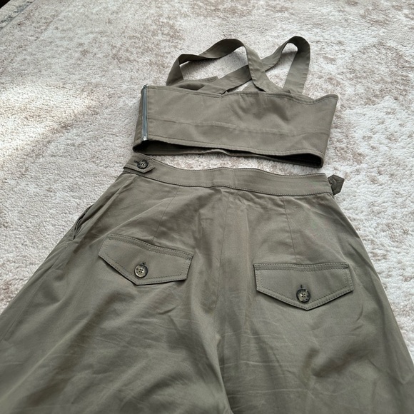 VAKKO green tank and pants set - Picture 9 of 10